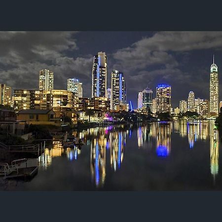 Circle On Cavill Free Parking Apartment โกลด์โคสต์ ภายนอก รูปภาพ
