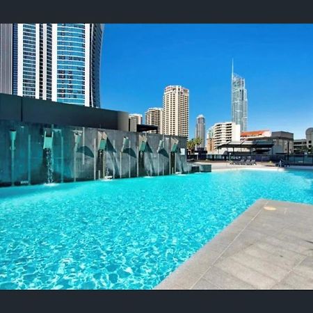 Circle On Cavill Free Parking Apartment โกลด์โคสต์ ภายนอก รูปภาพ
