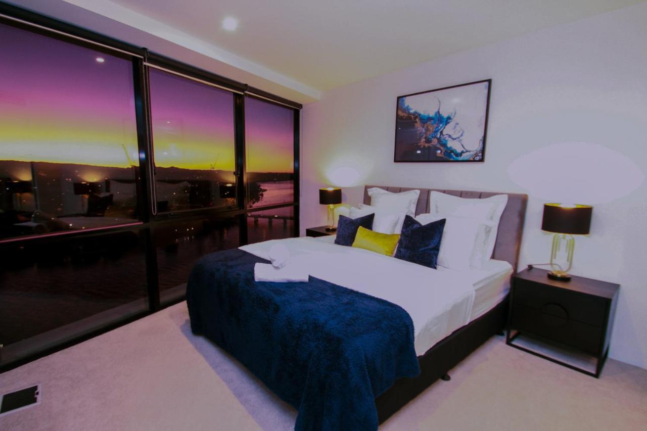 Circle On Cavill Free Parking Apartment โกลด์โคสต์ ภายนอก รูปภาพ
