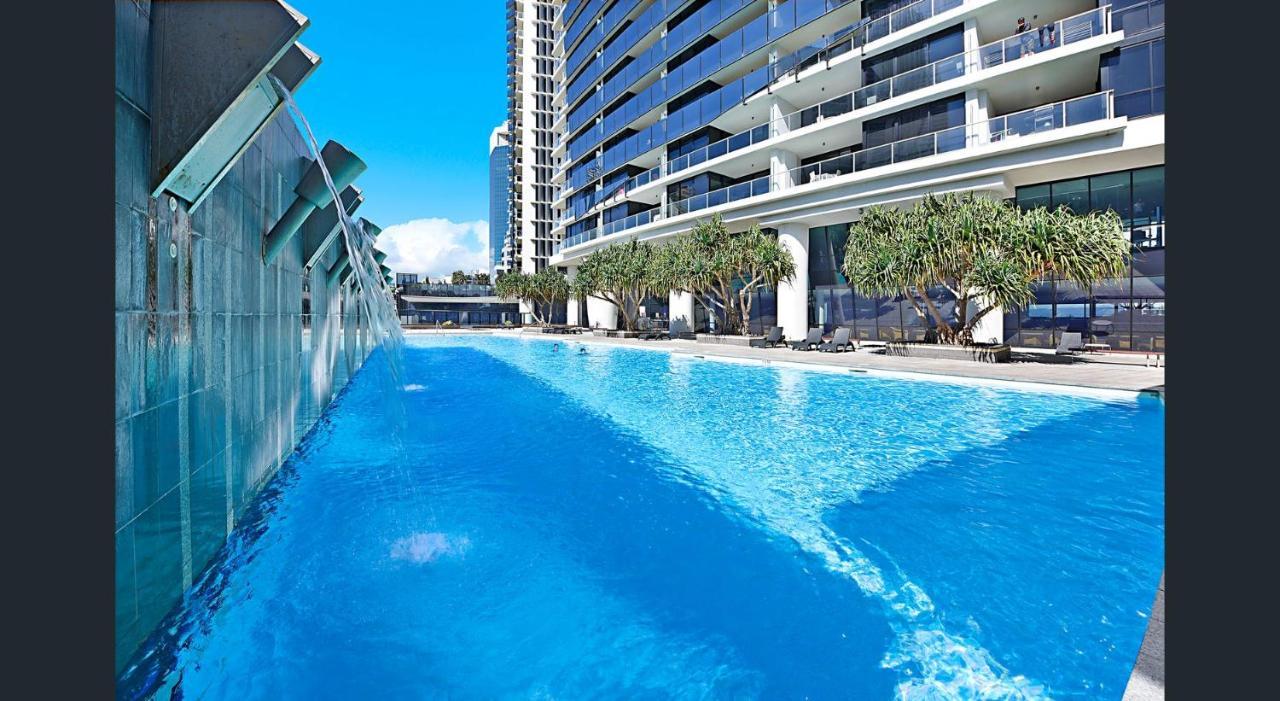 Circle On Cavill Free Parking Apartment โกลด์โคสต์ ภายนอก รูปภาพ