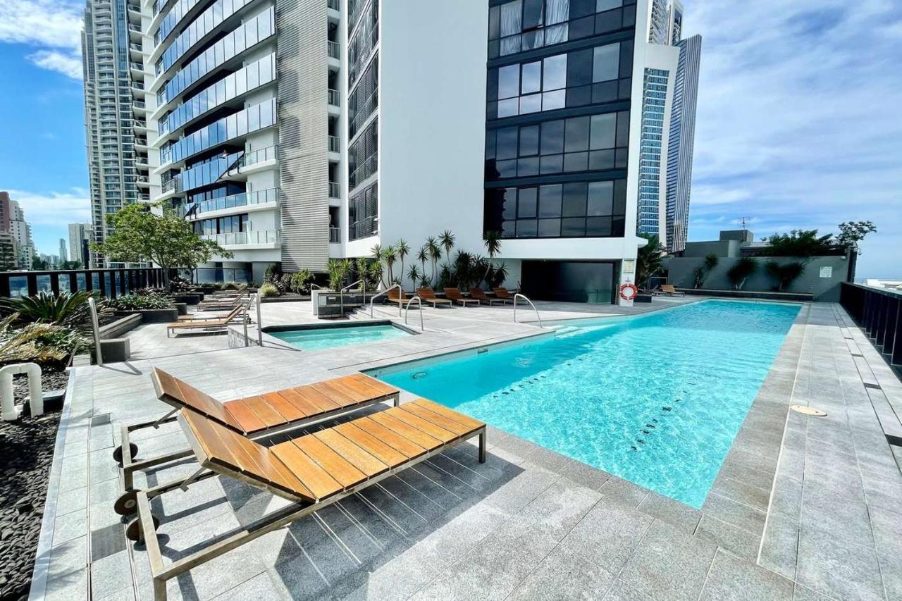 Circle On Cavill Free Parking Apartment โกลด์โคสต์ ภายนอก รูปภาพ